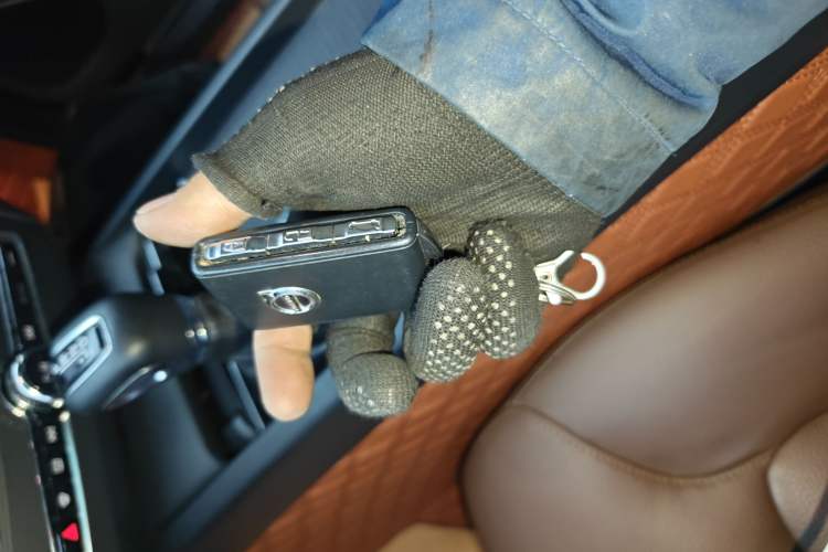 Used Volvo XC60 2021 T5 4x4 Smart Luxury Edition