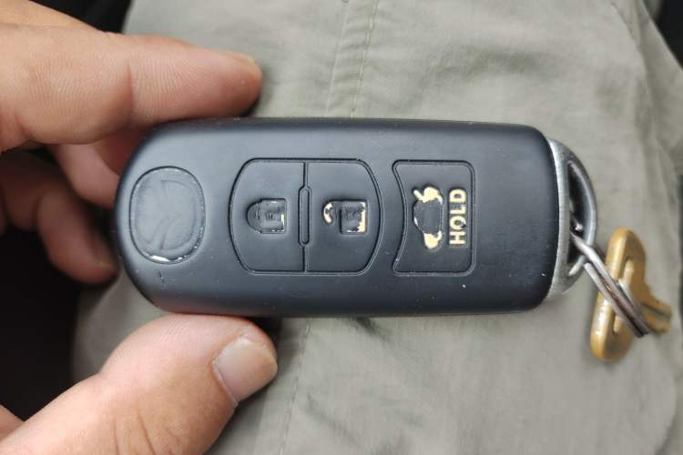 Used Mazda 3 Axela 2016 Sedan 1.5L Automatic Comfort Model
