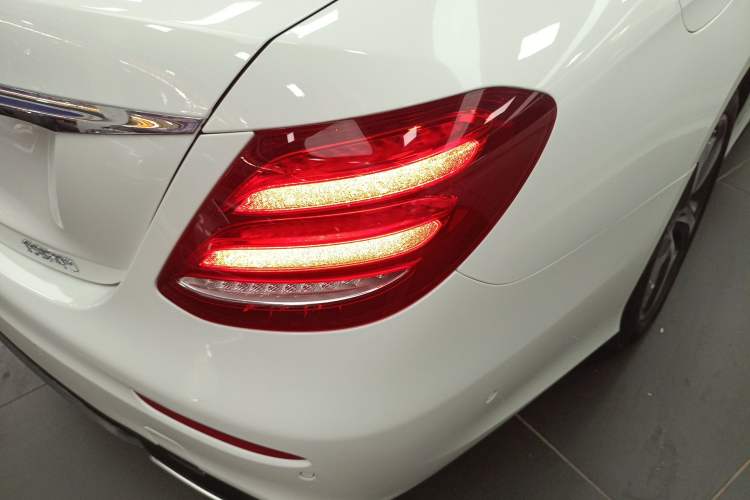 Used Mercedes-Benz E-Class 2019 Restyled E 300 L Sporty and Stylish Edition Right Rear Taillight