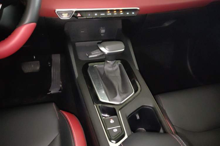 Used Geely Auto Emgrand S 2021 1.4T CVT Flagship Edition Gear Lever