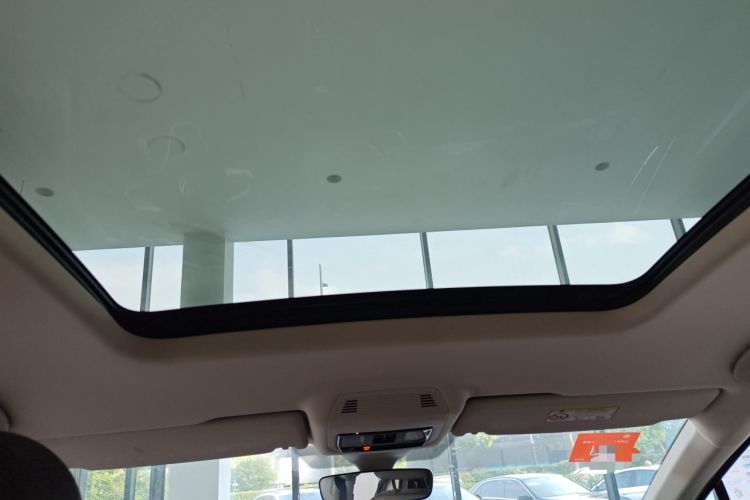 Used Volkswagen Viloran 2024 330TSI Luxury Edition
