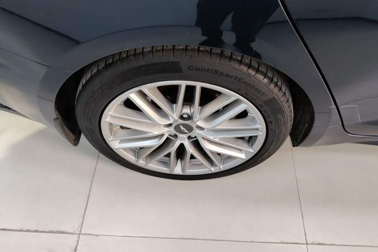 Used Genesis G70 2021 2.0T Rear-Drive Luxury Edition