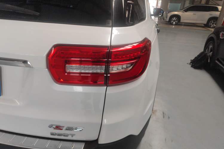 Used CHANGAN CS95 2017 2.0T Two-Wheel Drive Zhitu Edition Right Rear Taillight