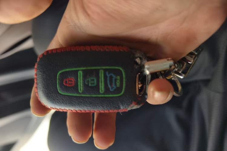 Used Kia Sorento 2012 2.4L Gasoline Supreme Edition