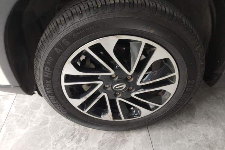 Used GAC Trumpchi GS4 2017 235T Automatic Two-Wheel Drive Elite Edition Left Front Wheel Hub