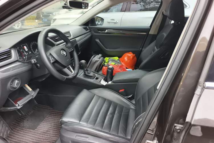 Used Skoda Superb 2016 TSI330 DSG Smart Drive Edition Left Front Seat