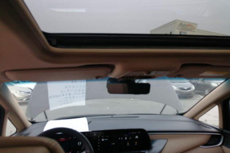 Used Buick GL8 2020 ES Land Cruiser 653T Luxury Model Headliner