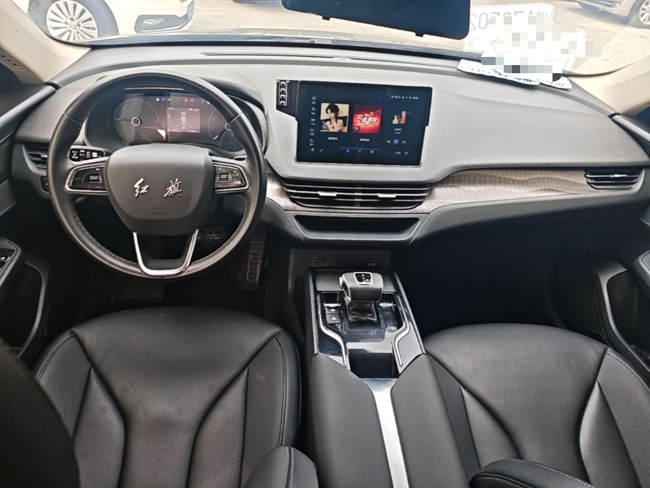 Hongqi E-QM5 2023 Revised Version Basic Travel Edition — снимка 12