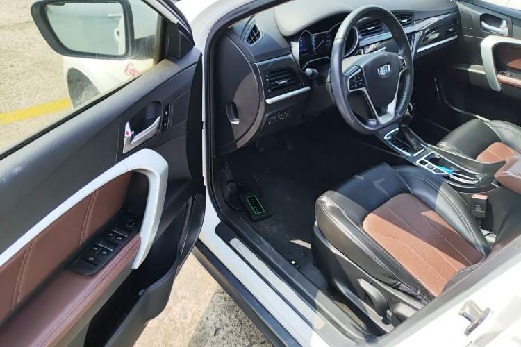 Used Geely Auto Emgrand 2017 Hatchback RS Million Edition 1.5L CVT Upward Version
