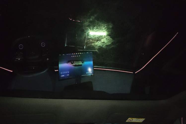 Used XPeng P7 2025 Model—750 All-Wheel-Drive High-Performance Ultra