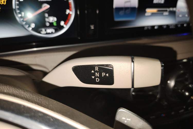 Used Mercedes-Benz S-Class 2014 S 320 L Luxury Model Gear Lever