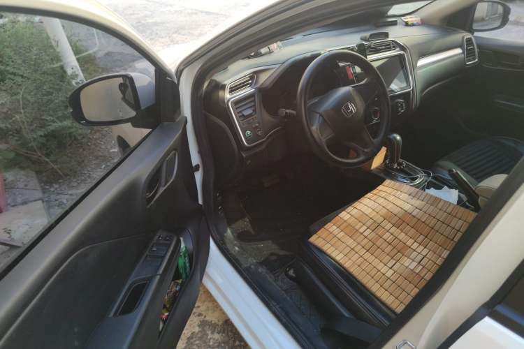 Used Honda Gienia 2017 1.5L CVT Classic Edition
