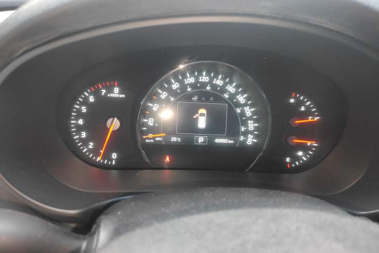 Used Kia Sorento 2015 Sorento L 2.4L Gasoline 4WD Elite Edition 5 Seats China IV Standard
