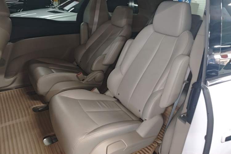 Used Buick GL8 2018 28T Luxury Model China VI Standard