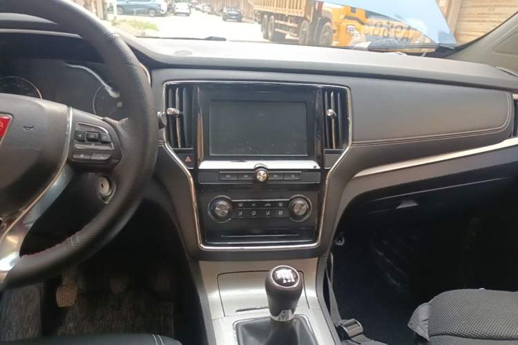 Used Roewe RX5 2018 20T Two-Wheel Drive Manual Flagship Edition
