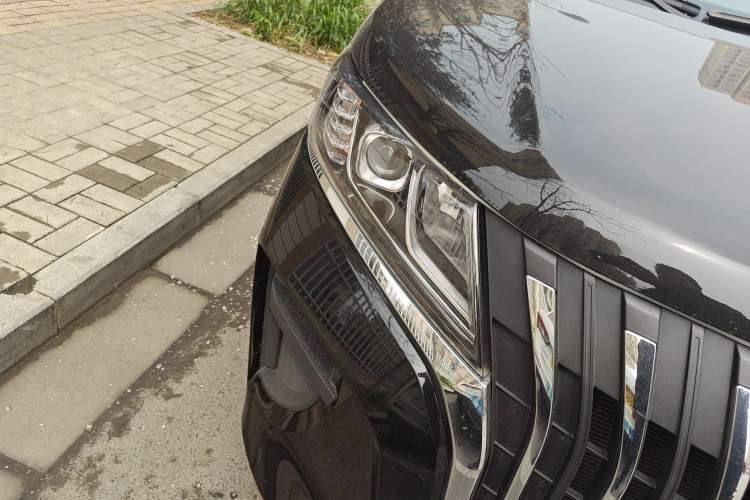 Used BAW Ruisheng Ace M7 2023 1.6L Standard Wheelbase Enjoy Edition 7-seater Right Front Headlight