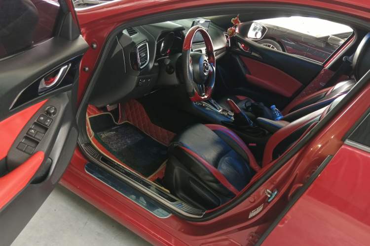 Used Mazda 3 Axela 2016 Sedan 1.5L Automatic Comfort Model Driver Seat