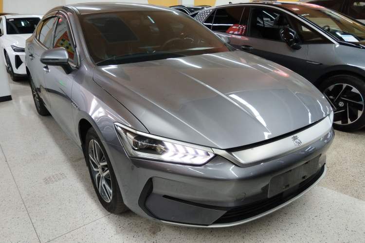 Used BYD Qin PLUS 2021 EV 400KM Luxury Model Front Right 45 Deg