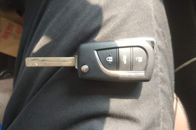 Used Toyota Camry 2016 2.0G 10th Anniversary Luxury Edition