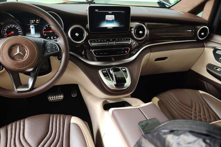 Used Mercedes-Benz V-Class 2017 V 260 Prestige Edition
