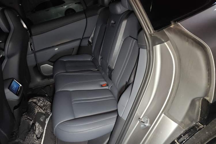 Used Xiaomi Auto YU7 2025 Ultra-Long Range Rear-Wheel Drive Version
