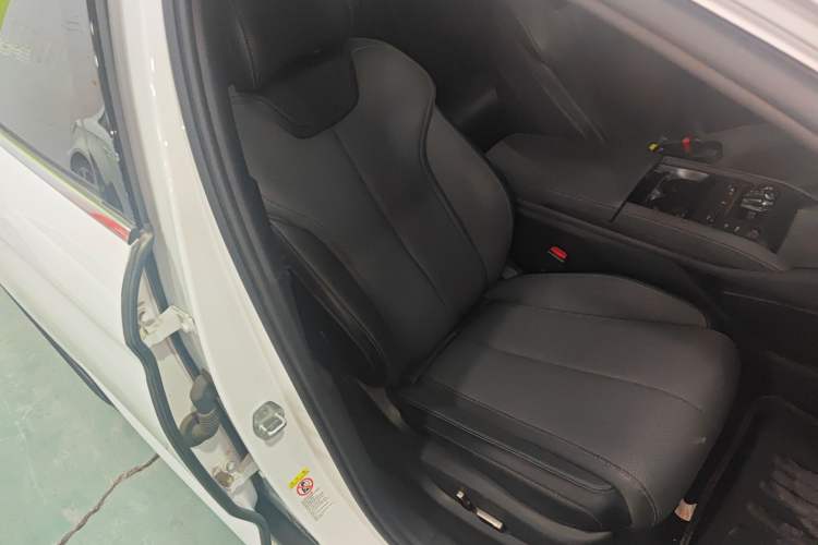 Used BYD Qin L 2025 DM-i Smart Drive 120KM Superior Model
