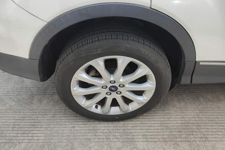 Used Ford Kuga 2015 1.5L GTDi Four-Wheel-Drive Elite Model
