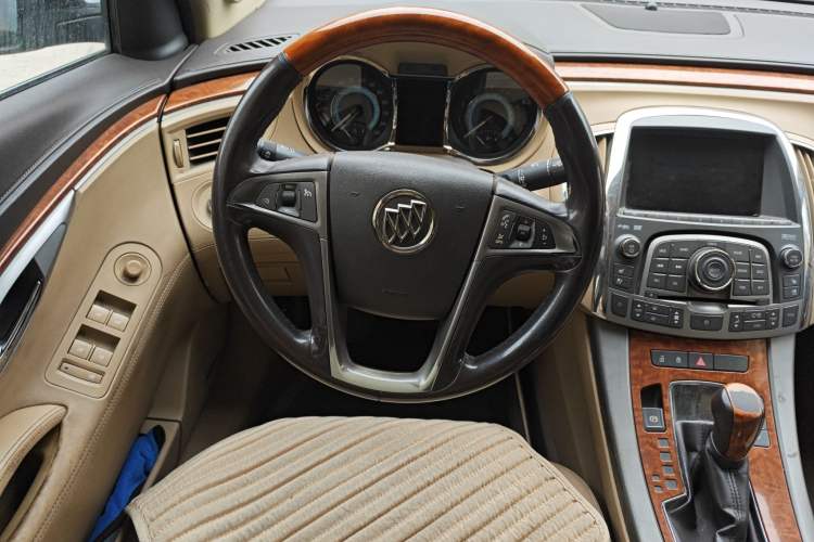 Used Buick LaCrosse 2009 3.0L Flagship Edition
