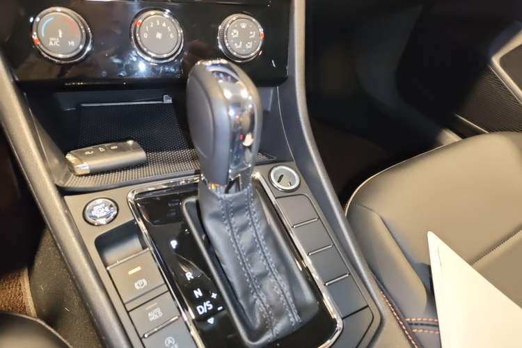 Used Volkswagen Bora 2025 200TSI DSG Enjoy Driving Navigation Edition Gear Lever