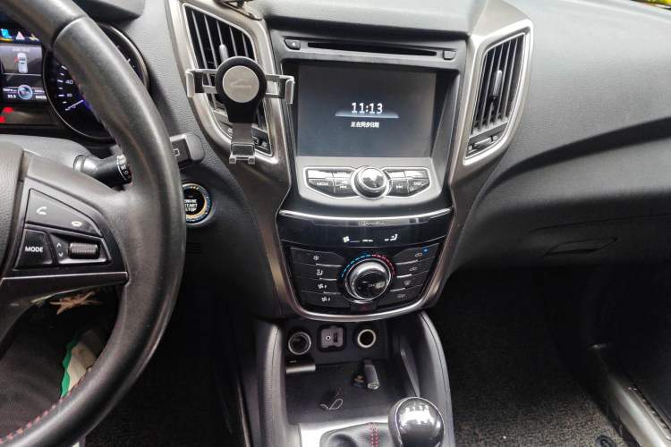 Used CHANGAN CS75 2016 2.0L Manual Leading Version China V Standard
