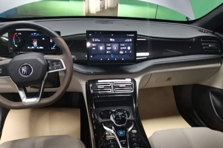 Used BYD Qin PLUS 2023 Champion Edition DM-i 55KM Leading Model

