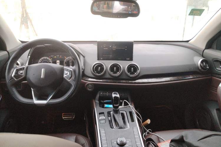 Used Wey VV5 2017 2.0T Flagship Edition Center Console