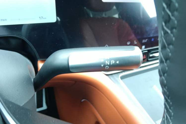 Used Hima AITO M9 2025 Extended-Range Ultra Version 52 kWh 6-Seater Gear Lever