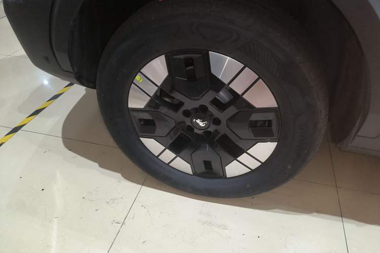 Used Ford Bronco 2026 Model Ink Diamond Range-Extended Exterior 5