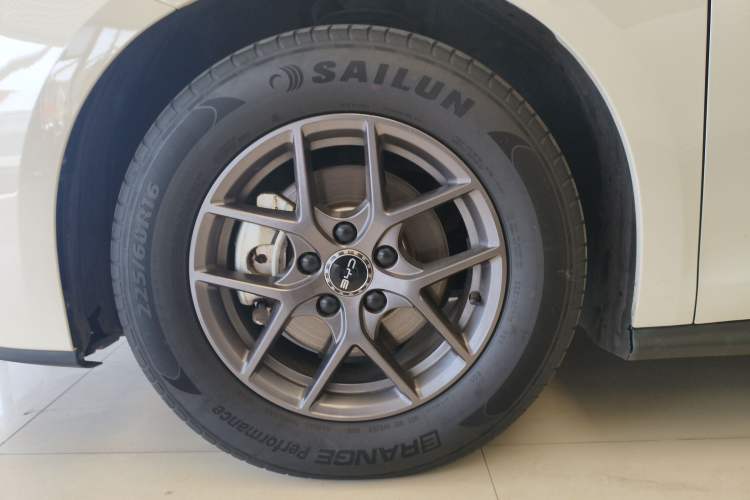 Used BYD Seal 06 New Energy 2024 DM-i 80KM Luxury Model
