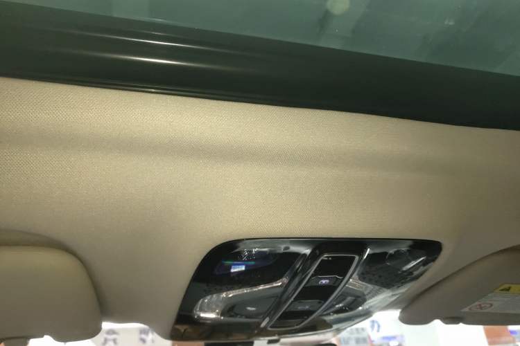 Used Roewe iMAX8 2022 400TGI Celebration Edition