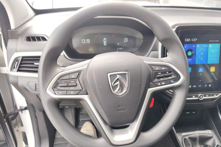 Used Baojun 530 2021 Global Car Anniversary Edition 1.5T Manual Luxury Model 6 Seats
