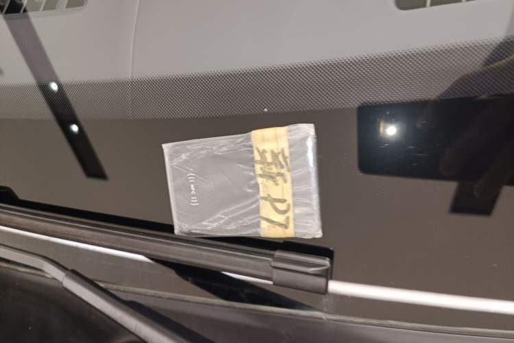 Used XPeng P7 2025 Model—750 All-Wheel-Drive High-Performance Ultra Vehicle Key