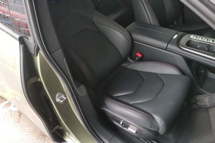 Used Xiaomi Auto SU7 2024 Four-Wheel Drive Ultra-Long Range Advanced Intelligent Driving Max Edition