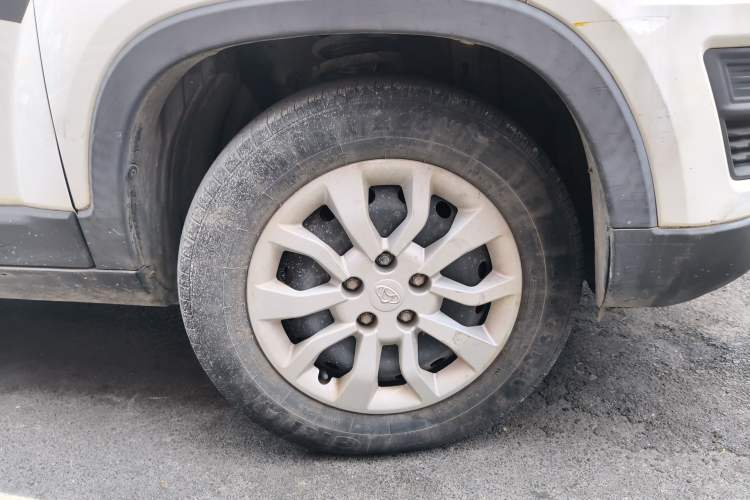 Used CHANGAN OSHAN X70A 2018 1.5L Manual Standard Edition Right Front Wheel Hub