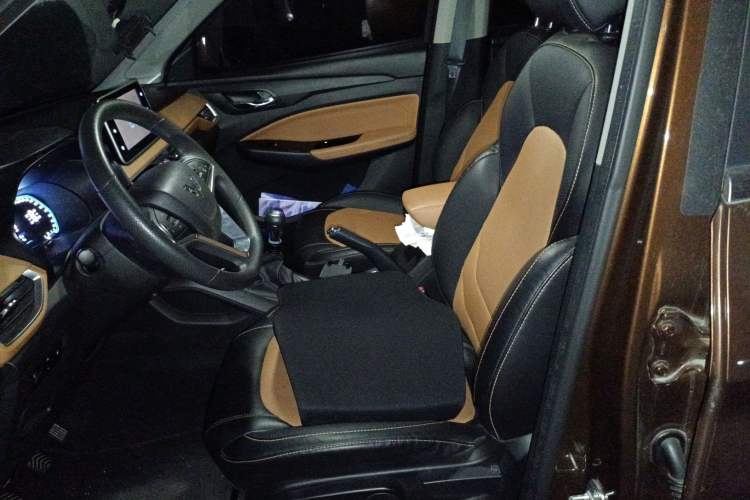 Used Wuling Hongguang S3 2018 1.5T Manual Luxury Model China V Standard
