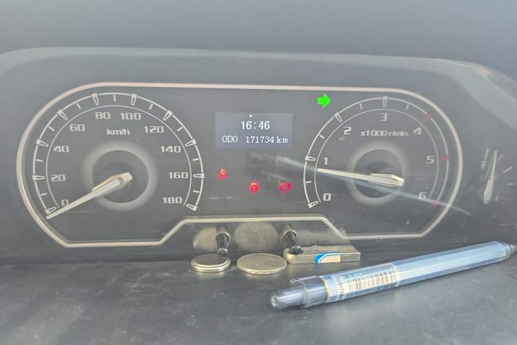 Used SAIC MAXUS Xintu V80 2021 2.0T Manual Classic Aoyuntong Long Wheelbase High-Roof 6/7/8/9-Seater