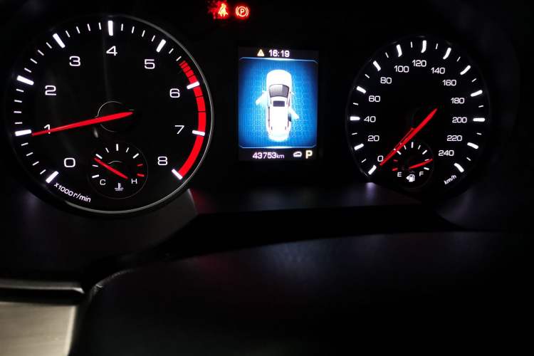 Used Haval H6 2021 Sport Edition 1.5T Automatic Elite Smart Connectivity Model with Hexagonal Grille
