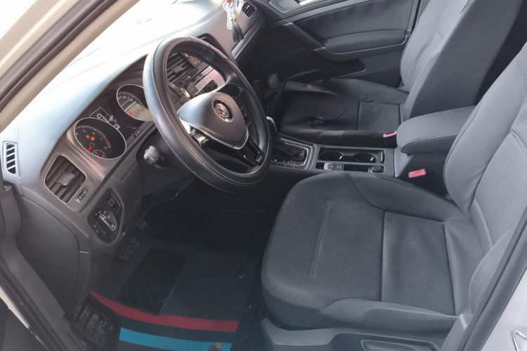 Used Volkswagen Golf 2015 1.4TSI Automatic Comfort Model
