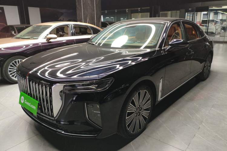 Used Hongqi H9 2025 Model Facelifted 2.0T Two-Wheel Drive Flag-Style Luxury Business Edition, 5 Seats