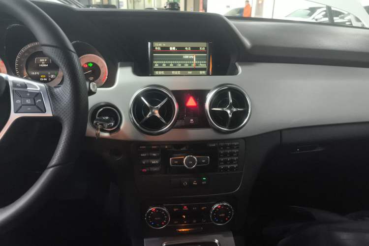 Used Mercedes-Benz GLK-Class 2015 GLK 260 4MATIC Dynamic Edition Ultimate Version