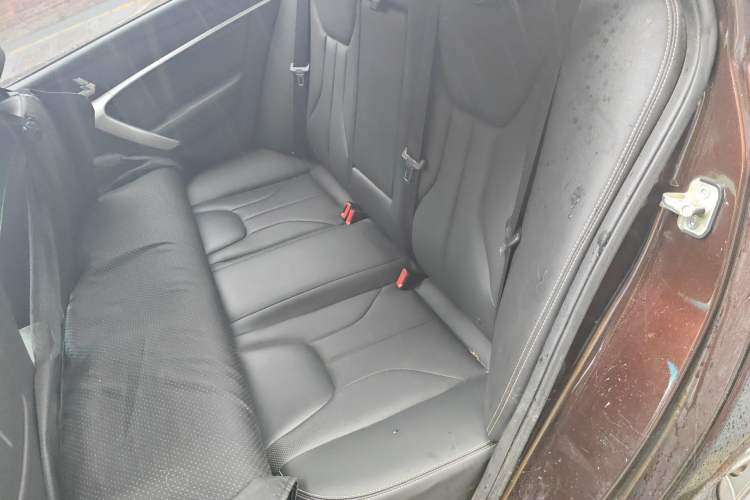 Used Geely Auto Emgrand 2017 Sedan Million Edition 1.5L CVT Upward Version Left Rear Seat