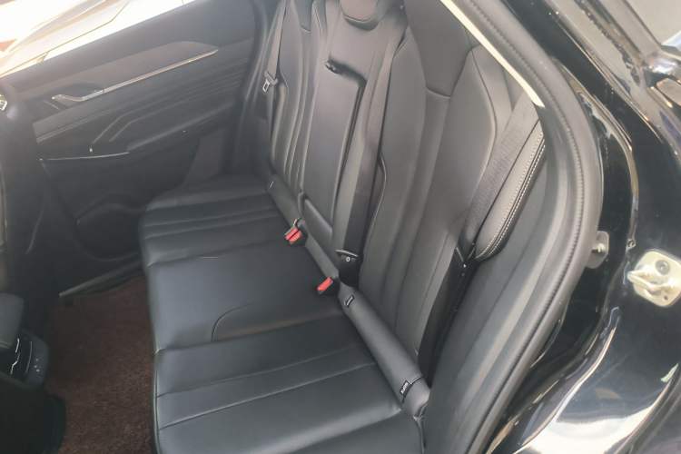 Used Dongfeng Aeolus Mage 2023 DH-i 1.5T Prestige Edition
