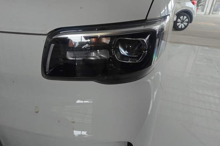 Used Wuling Zhiguang New Energy 2025 Standard Model
