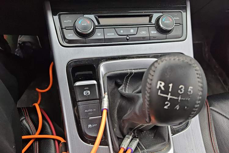 Used Geely Auto Emgrand X7 Sport 2021 1.8TD Manual Two-Wheel Drive Asian Games Edition